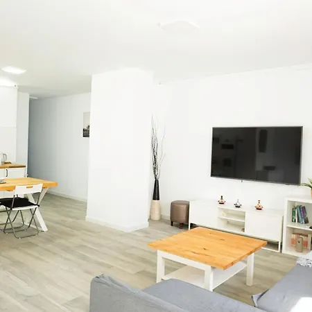 Apartment Bonito Y Amplio Piso En Con Piscina *
