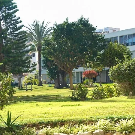 Bonito Y Amplio Piso En Con Piscina Benalmadena